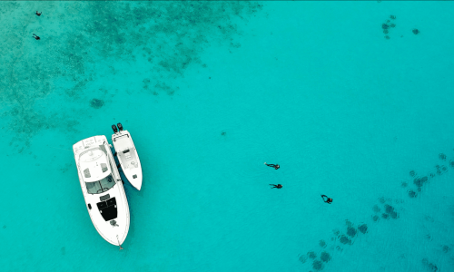 A Visitor's Guide to Grand Cayman's Seven Mile Beach Cover Image