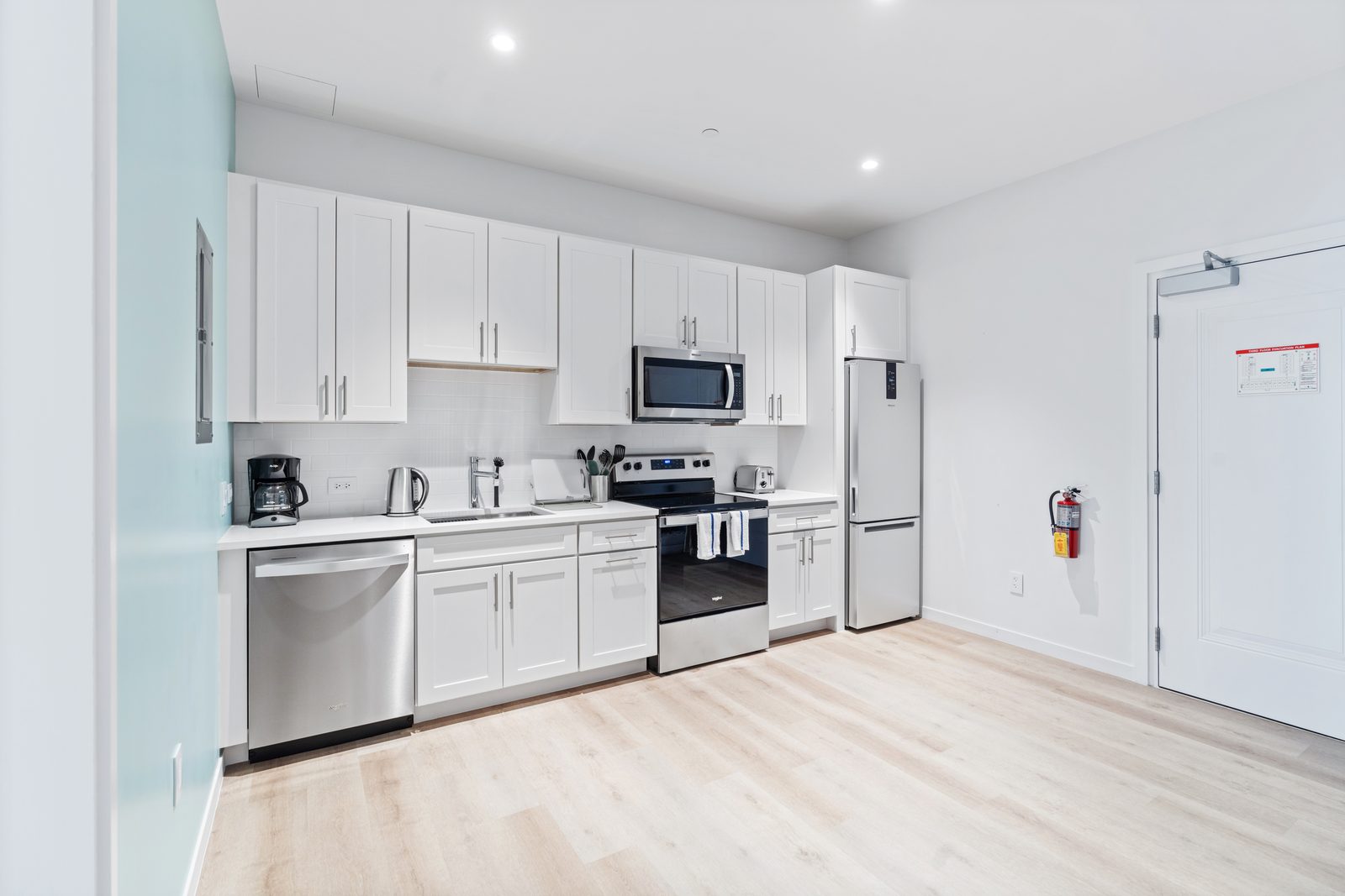 2-bedroom luxury apartment Governors Village Grand Cayman — photo 1